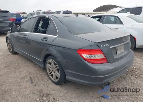 2008 Mercedes-Benz C 350 Sport z USA, uszkodzony, nr VIN WDDGF56X28F117737